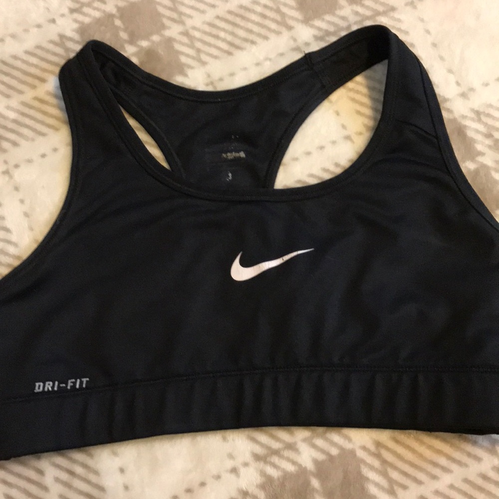 Black Nike bra